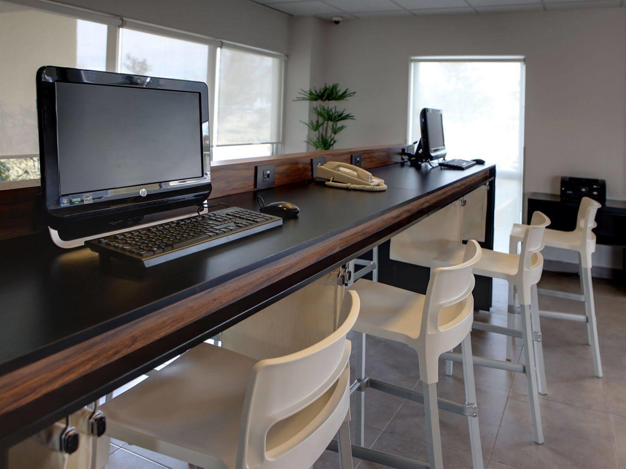 City Express By Marriott Monterrey Norte Rancho Los Encinitos Ngoại thất bức ảnh